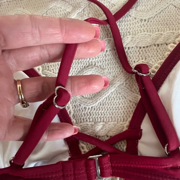 NEW! Cupshe Burgundy With Cream Embroidery detail Swimsuit Women’s M - Picture 10 of 16